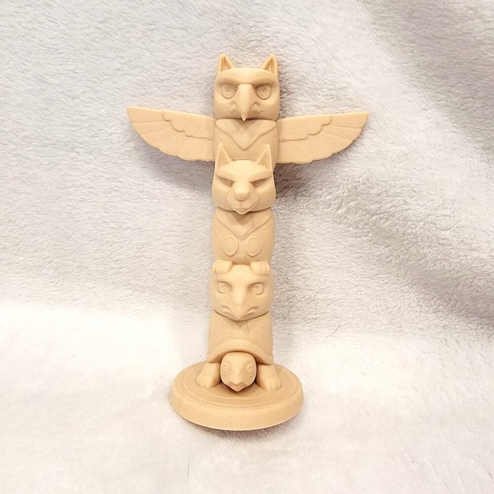 Miniature Totem Pole 30-40% wood filament